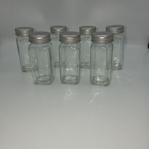 Empty Spice Jars, 7Pcs 4 Oz Glass Spice Bottle with Lids, New In Box